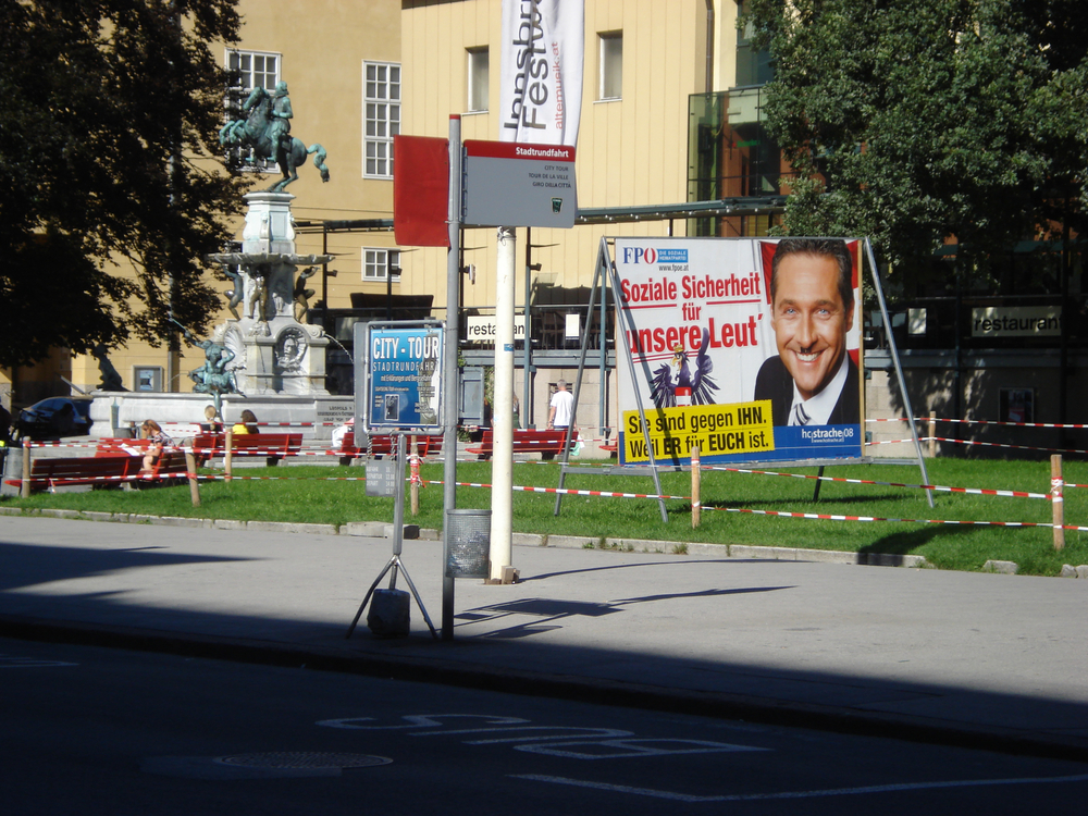 Coalition crumbles amidst scandal involving the Freedom Party.