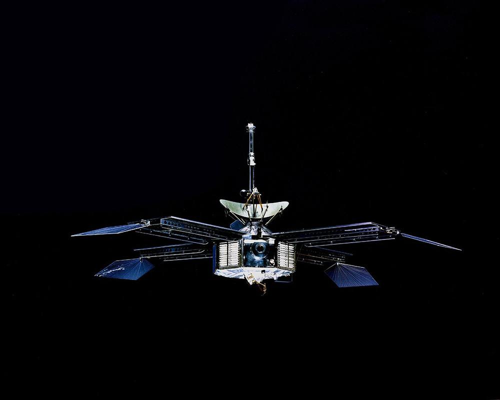 First Successful Flyby of Mars by Mariner 4