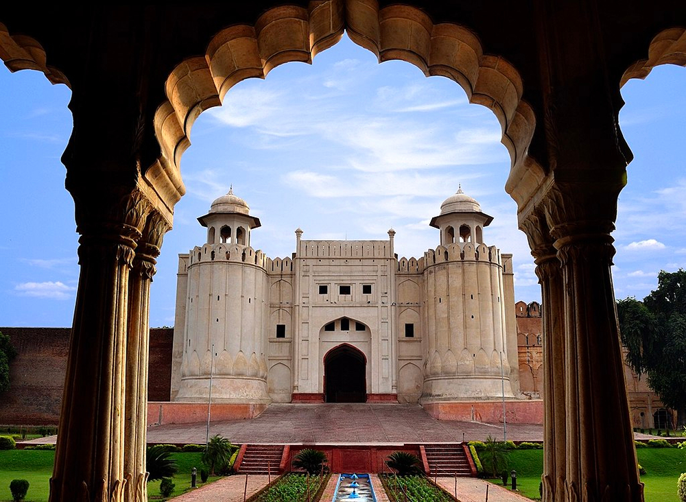 Lahore Fort construction during Mughal Emperor Jahangir's reign