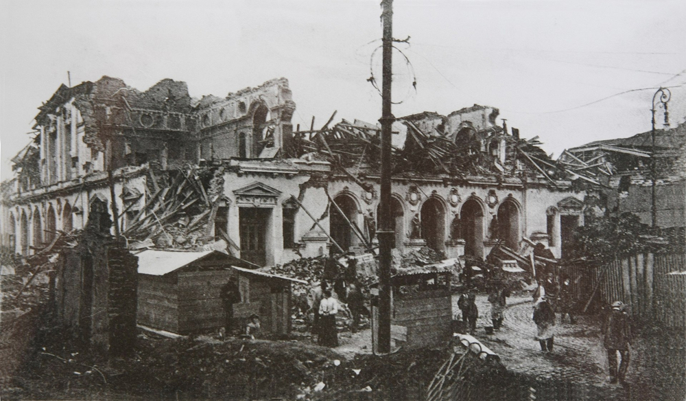 Devastation from the powerful Great Earthquake in Chile