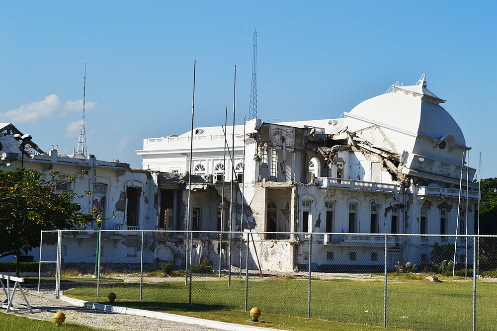 Tragic Earthquake: 200,000 Dead, Millions Homeless