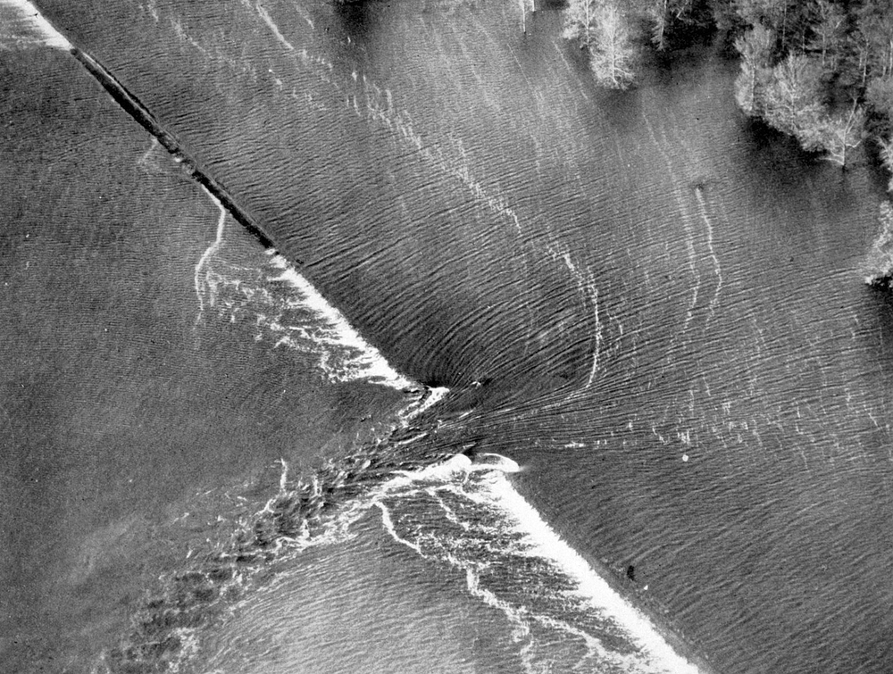 The Great Mississippi Flood causes widespread destruction in the southern region.