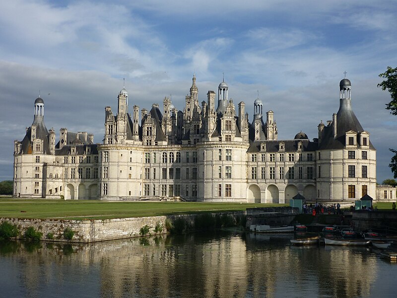 Construction of Château de Chambord Begins