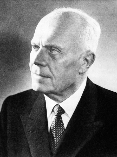 Life and achievements of Alessandro Pertini, former Italian president and political figure.