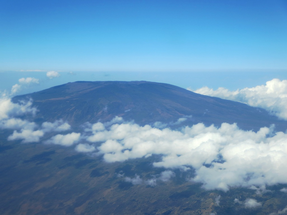 Mount Karthala eruptions on Grande Comore.