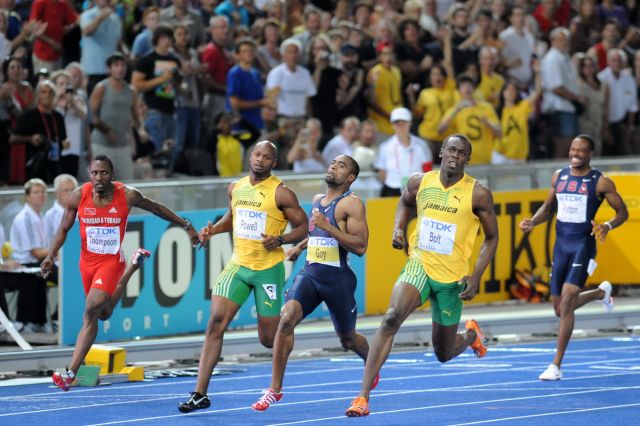 Usain Bolt Sets New 100m World Record
