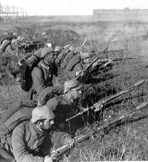 Western armies advance through Belgium met resistance, halted at Battle of the Marne.