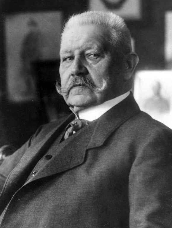 General von Hindenburg and General Ludendorff defeat Russian armies in Battle of Tannenberg.