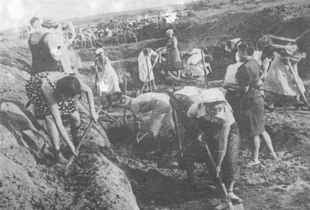 German forces close in on Leningrad