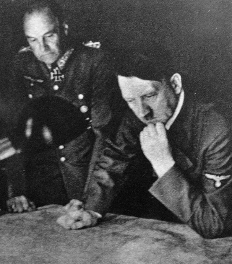 Hitler shifts forces from Moscow front