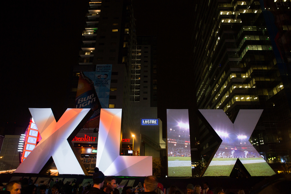 Super Bowl XLIX: New England Patriots defeated Seattle Seahawks 28–24 at University of Phoenix Stadium in Glendale, Arizona.