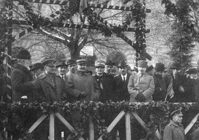 Georgian independence declared after Russian Revolution.