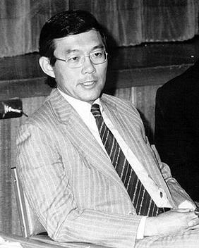 Prominent Surgeon Victor Chang Shot Dead.