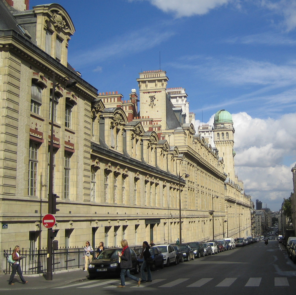 Establishment of University of Paris