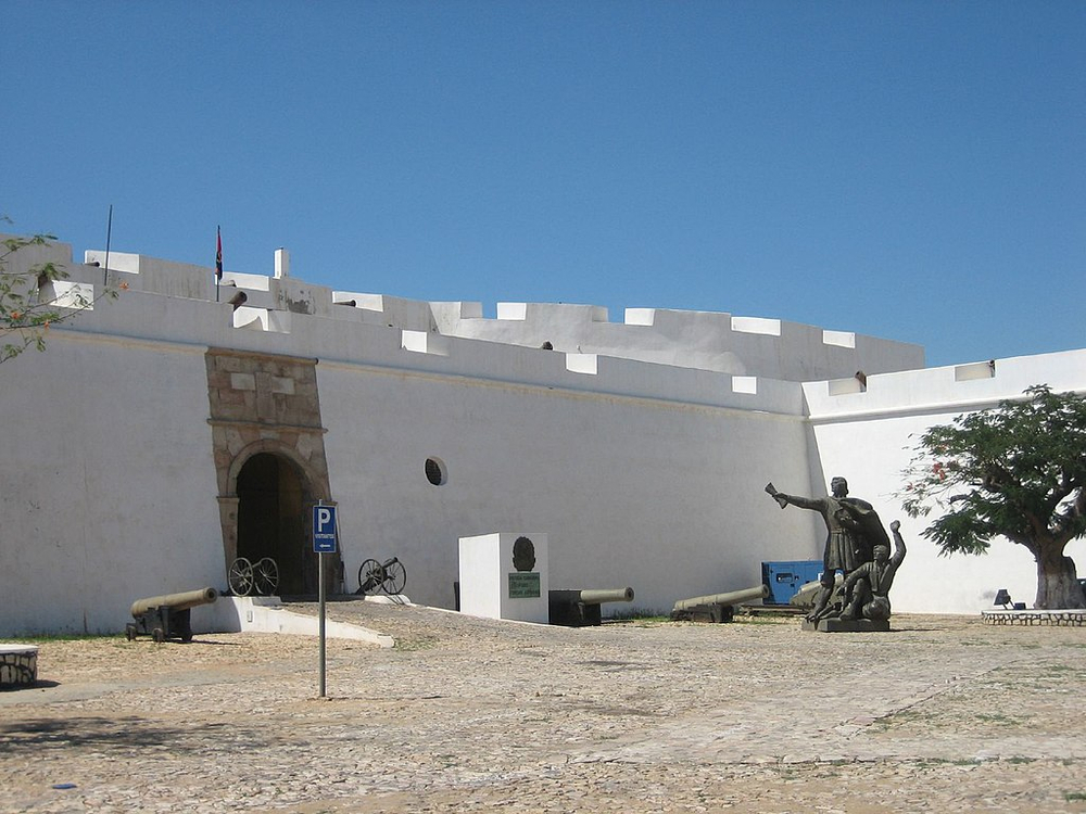 Fortress construction in Luanda recounts historical significance and architectural achievement in Africa's history.