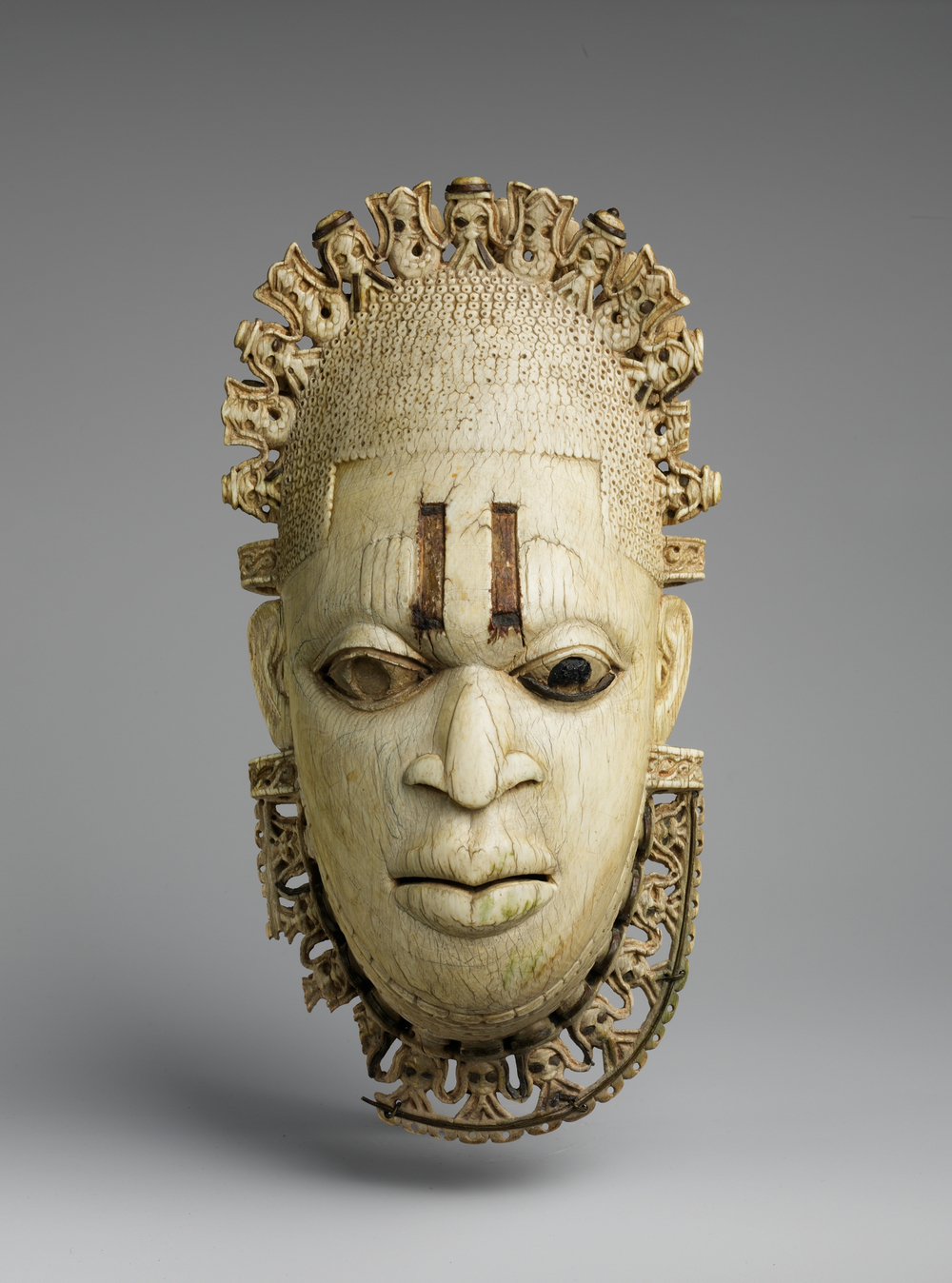 Peak of Bronze and Ivory Sculpture Production