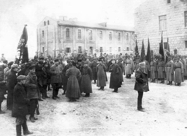Soviet invasion brings Azerbaijan under Bolshevik control.