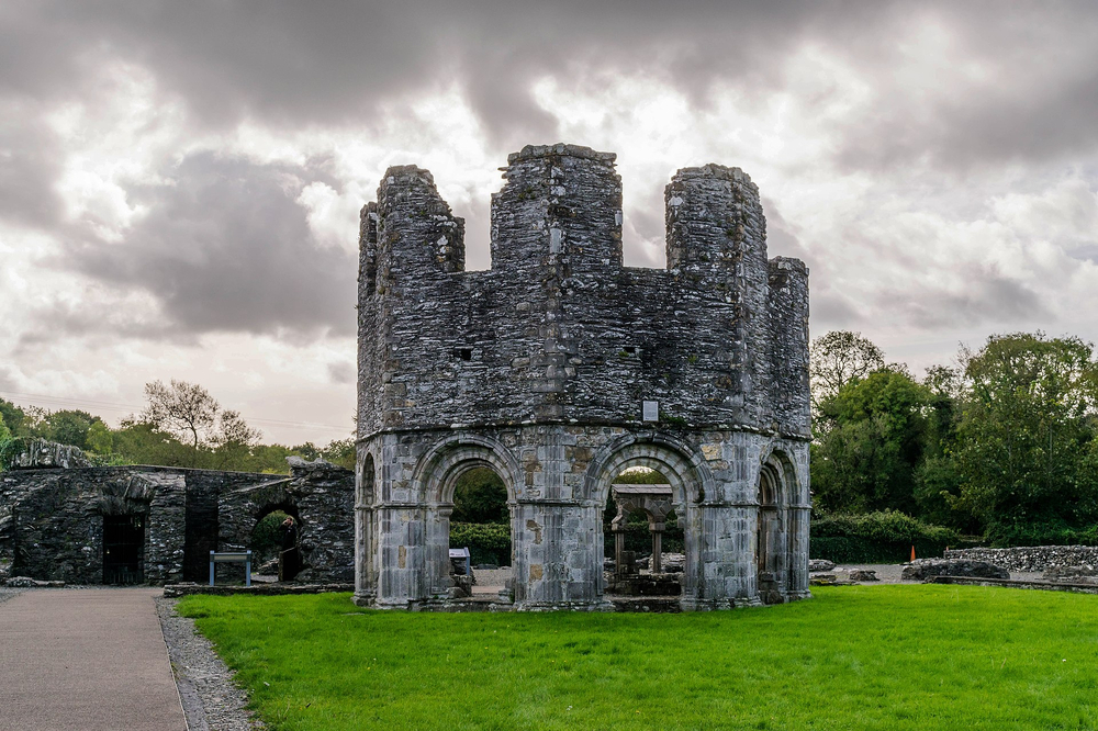 Synod of Kells establishes Dublin Diocese for the Church's jurisdictional expansion.