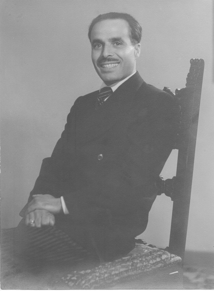 Habib Bourguiba founds Neo Destour party to push for Tunisian independence.