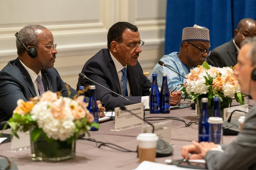 Mohamed Bazoum sworn in as President of Niger