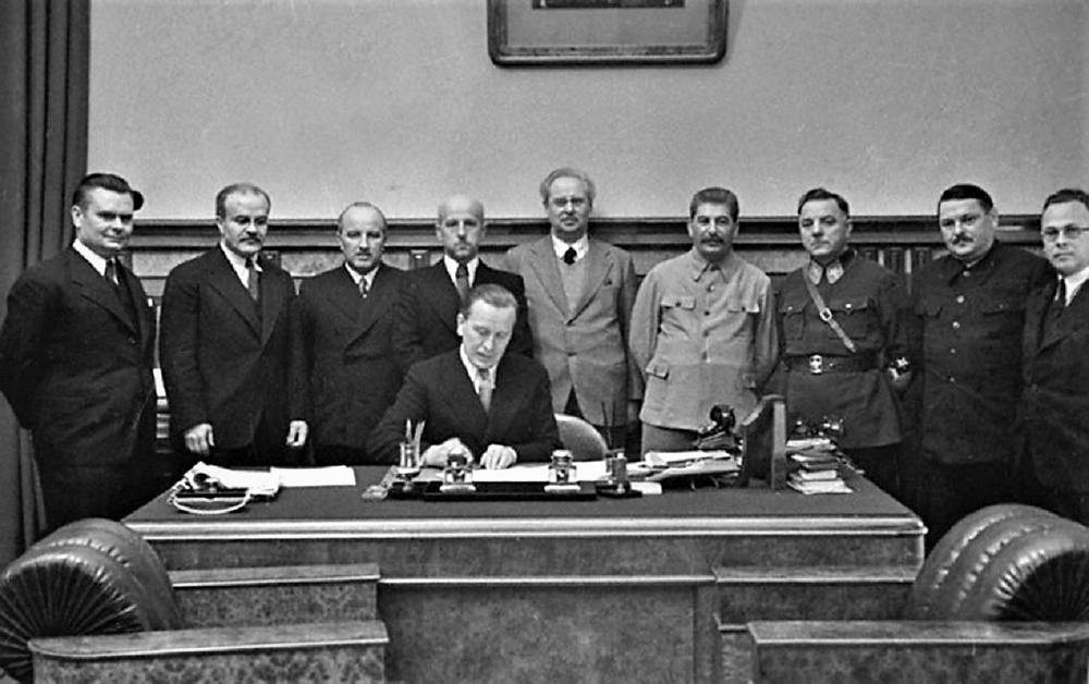 Soviet-Lithuanian pact emphasizes non-aggression and friendly ties.