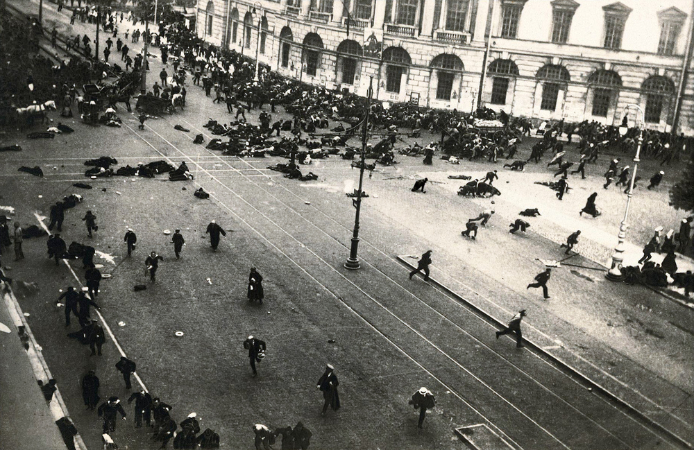 Provisional Government Troops Fire on Petrograd Protesters in 'July Days' Unrest