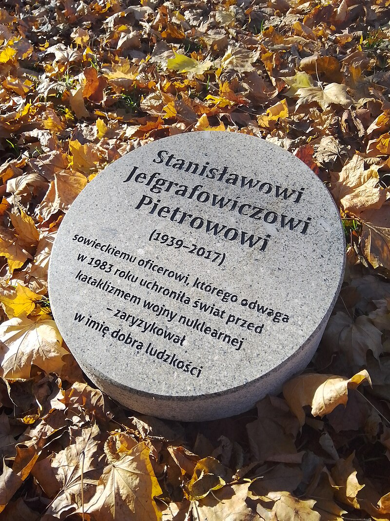 Stanislav Petrov awarded for averting nuclear war in 1983.