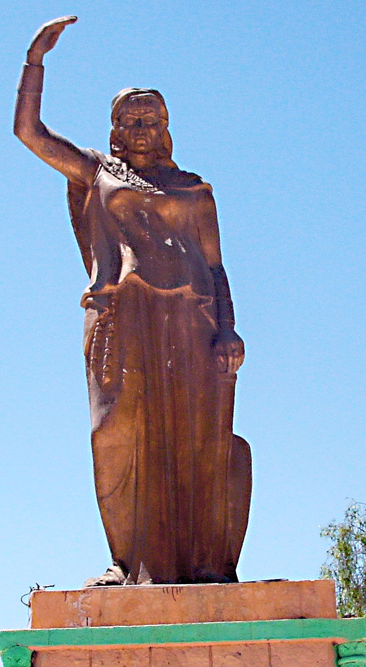 Kahina's resistance against Arab invasion for extended period showcases strength and determination.