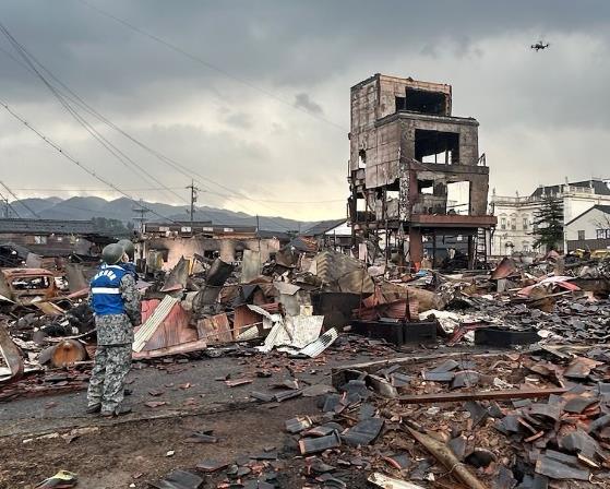 Massive earthquake hits Japan's western coast.