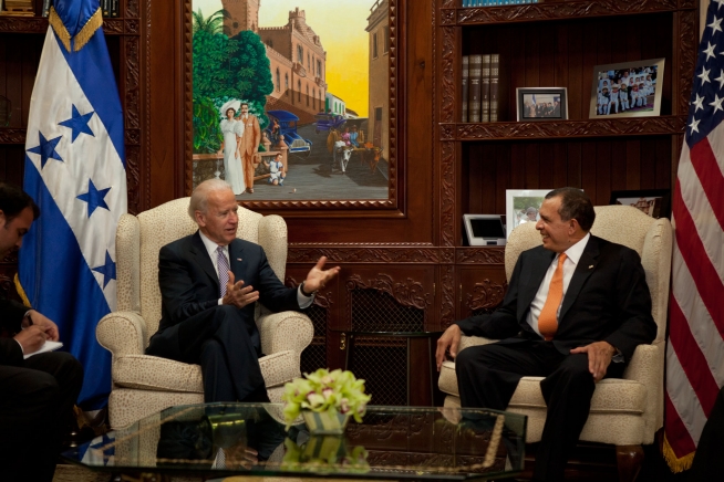 US Resumes Aid Program for Honduran President Porfirio Lobo