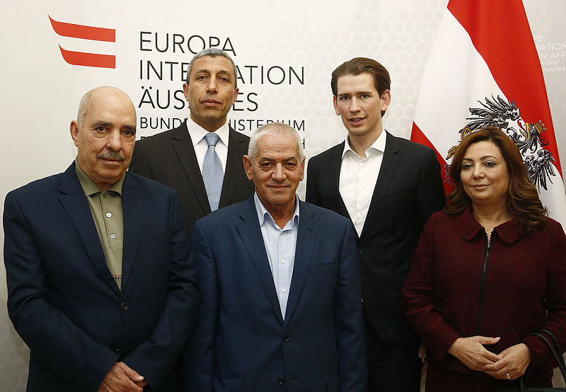 "Nobel Peace Prize for Tunisian National Dialogue Quartet: Promoting Democracy Amidst Turmoil"