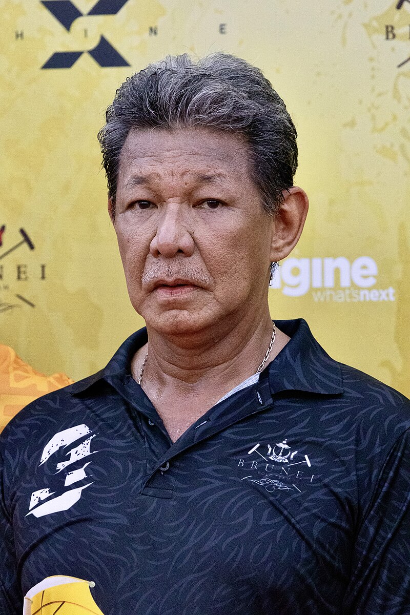 Judge issues arrest warrant for Prince Jefri over missing funds showdown.
