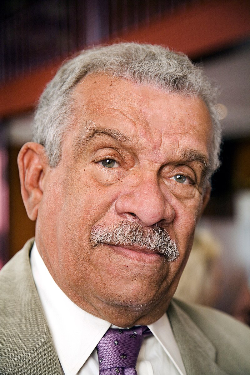 Derek Walcott: Nobel Laureate for Multicultural Caribbean Poetry