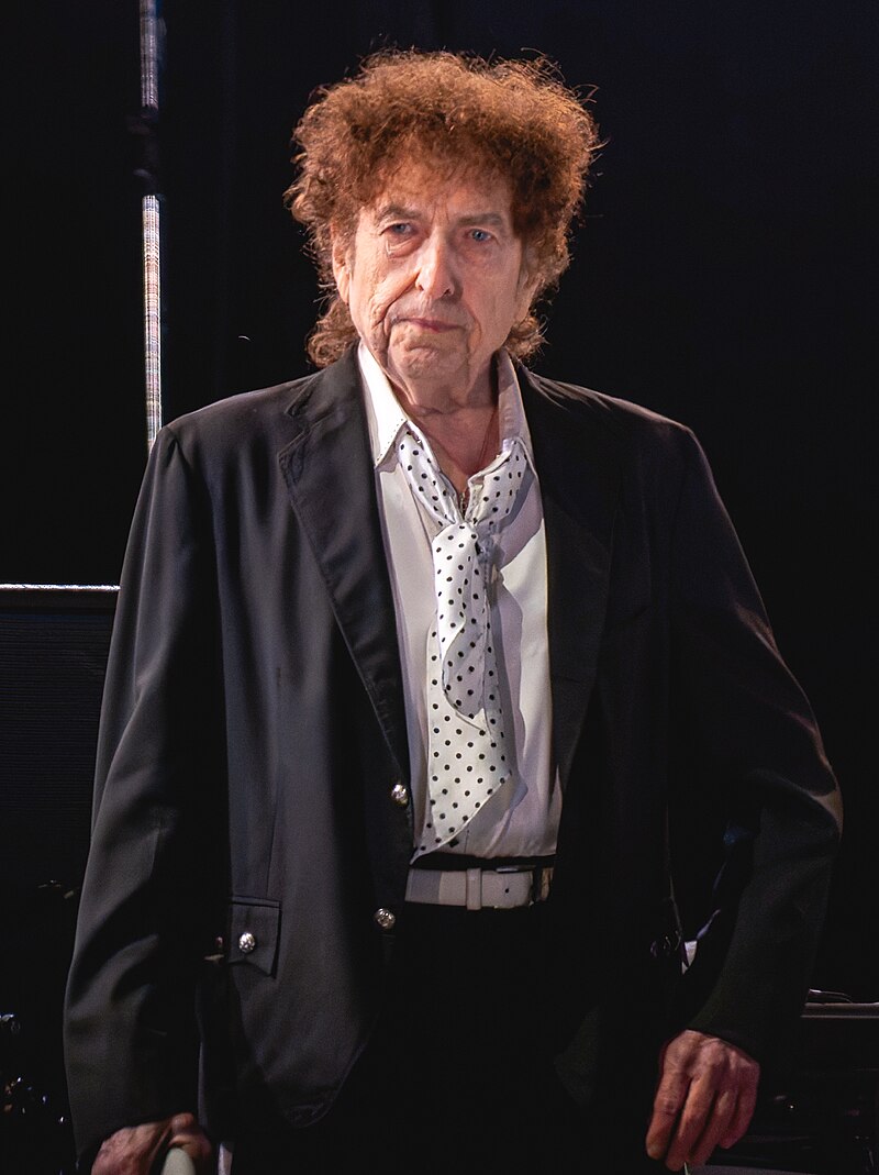 Bob Dylan: Nobel Laureate for Poetic Songs Reshaping American Literature Tradition
