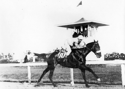 Old Rosebud wins, ridden by John McCabe, trained by Frank Weir, for owner Hamilton Applegate.
