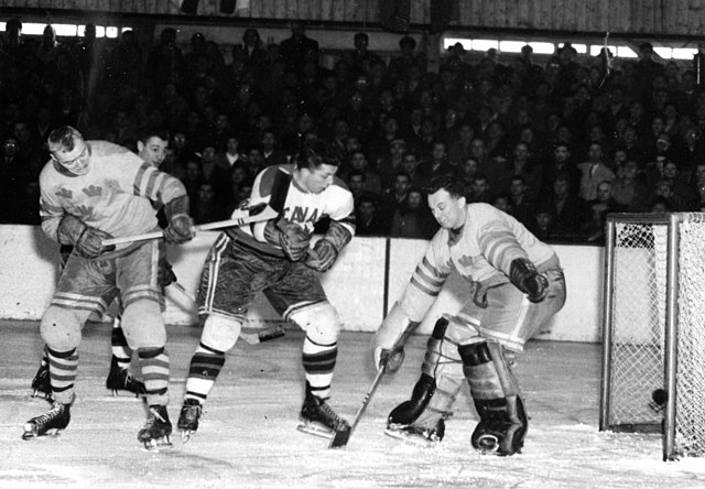 Canada win gold, USSR silver, Czechoslovakia bronze in Czechoslovakia.