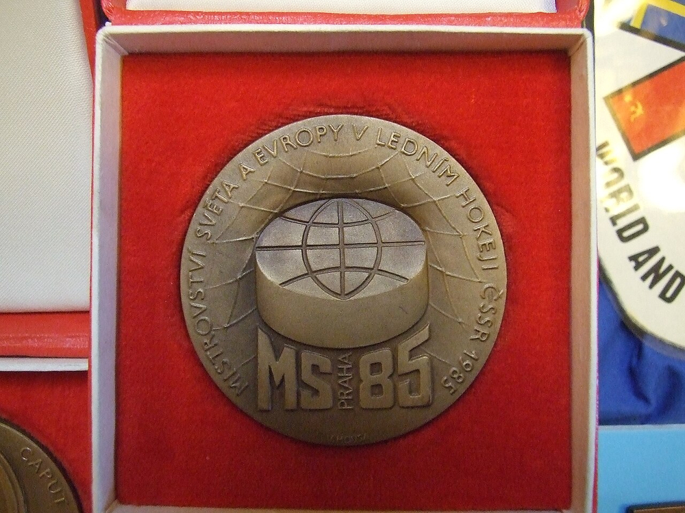 Czechoslovakia, Canada, and Soviet Union win medals in Prague.