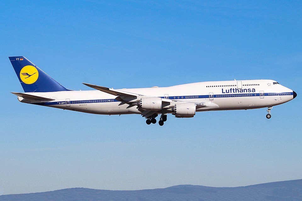 Boeing Announces Production of 747-8 Variant