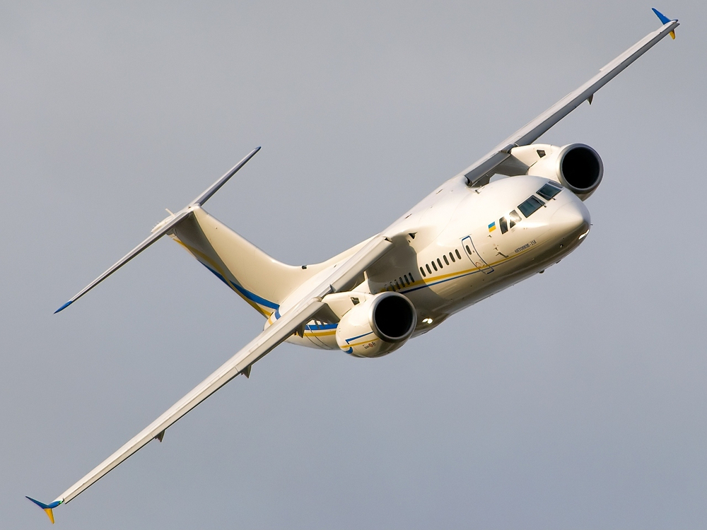 First Flight and Introduction of the Antonov An-148 Regional Jet Airliner (2004–2009)