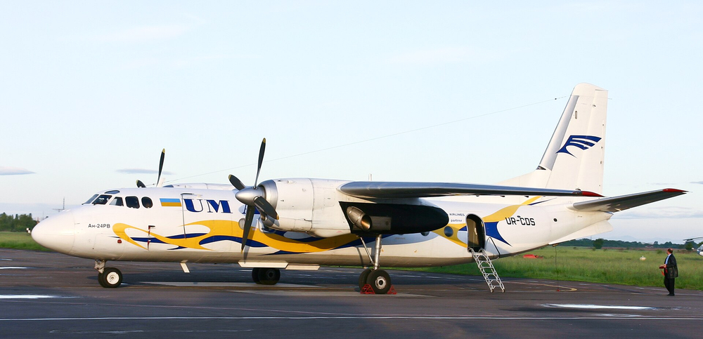 First Flight and Introduction of the Antonov An-24 Regional Turboprop Airliner (1959–1962)