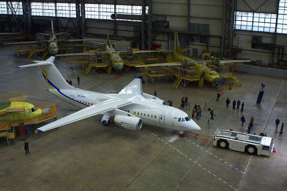 First Flight and Introduction of the Antonov An-158 Regional Jet Airliner (2010–2013)