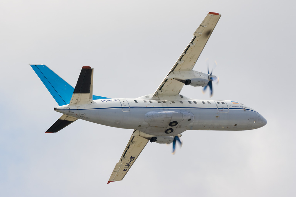 First Flight and Introduction of the Antonov An-140 Regional Turboprop Aircraft (1997–2002)