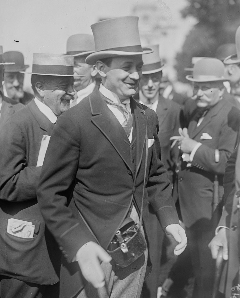 Establishment of House of Dior
