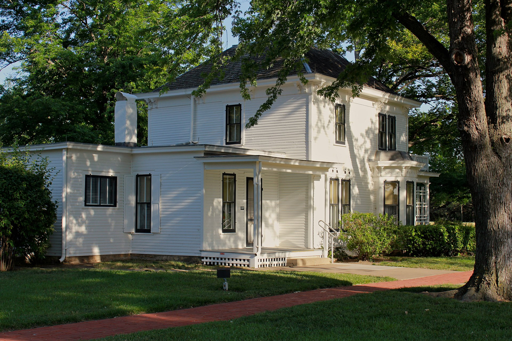 Eisenhower Family Moves to Abilene, Kansas