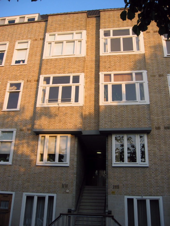 Restoration of the Merwedeplein Apartment