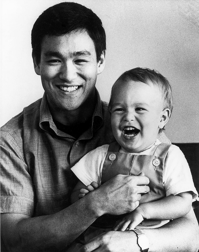 Secret Marriage of Lee and Linda with Two Children