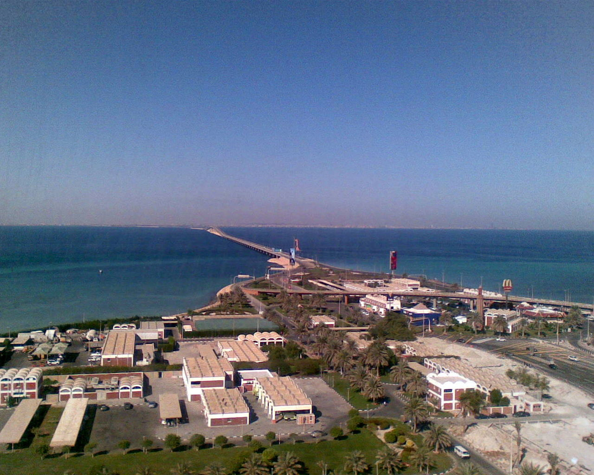 Moment image for Inauguration of the King Fahd Causeway connecting Bahrain to Saudi Arabia.
