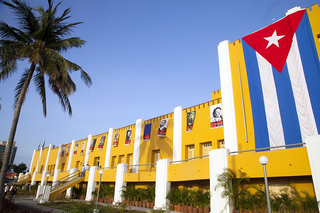 Moment image for Failed Attempt to Attack Moncada Barracks by Fidel Castro