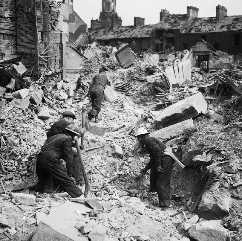 Moment image for Heavy bombing of Belfast by Luftwaffe