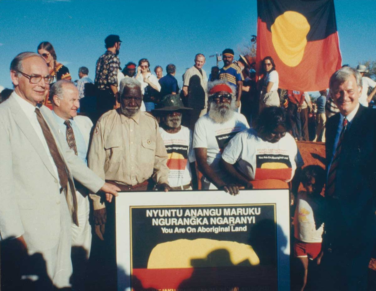 Moment image for Land Grant Includes Uluru and Kata Tjuta